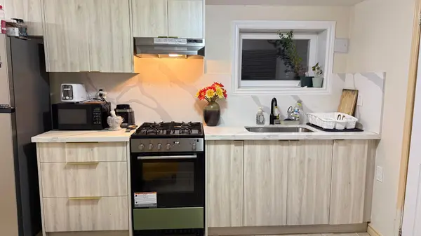 657 Pharmacy AVE #Bsmt, Toronto E04, ON M1L 3H6