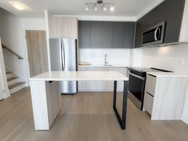 3100 Keele ST #1207, Toronto W05, ON M3M 0E1