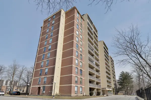 15 London Green CT #509, Toronto W05, ON M3N 1K4