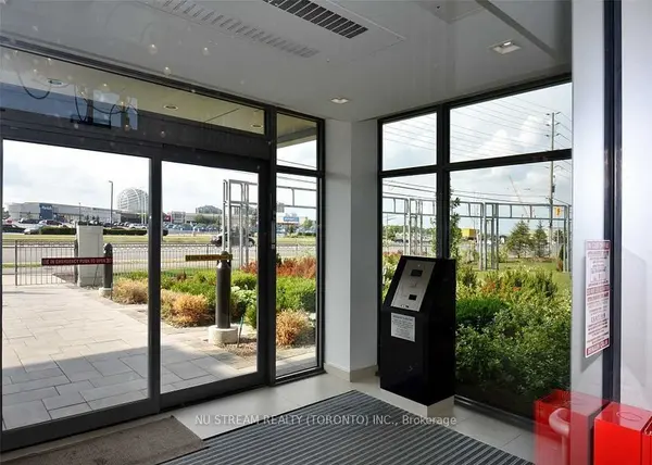 4699 Glen Erin DR #102, Mississauga, ON L5M 2E5