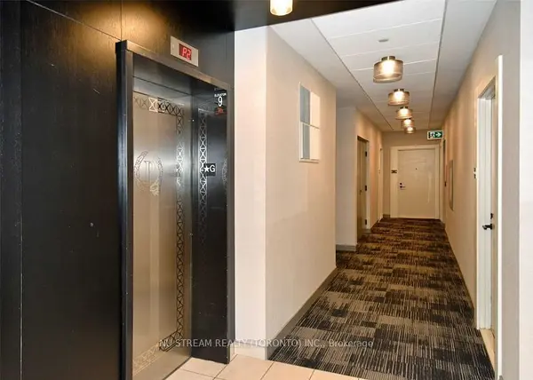 4699 Glen Erin DR #102, Mississauga, ON L5M 2E5