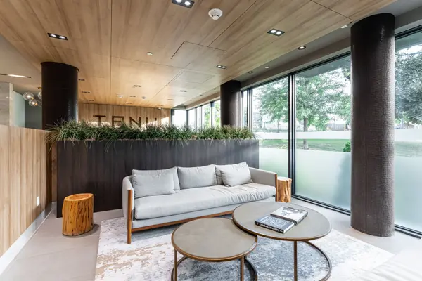 21 Park ST E #506, Mississauga, ON L5G 0C2