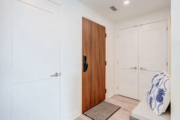 21 Park ST E #506, Mississauga, ON L5G 0C2