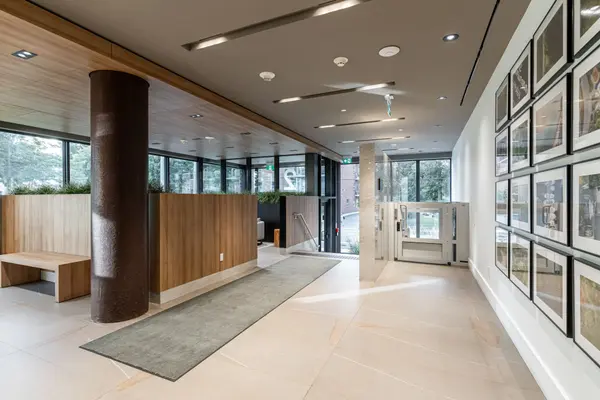 21 Park ST E #506, Mississauga, ON L5G 0C2