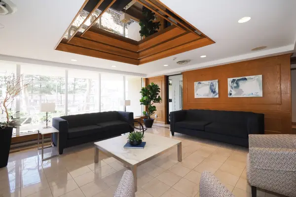 4 Willow ST #1103, Waterloo, ON N2J 4S2