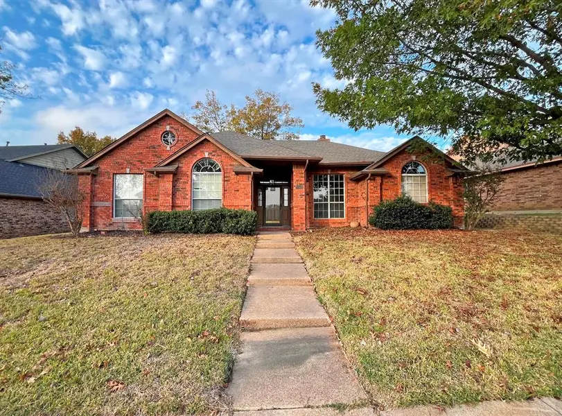 1513 Columbus Drive, Rowlett, TX 75089