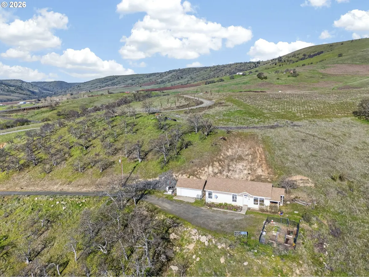 3475 THREE MILE RD, The Dalles, OR 97058