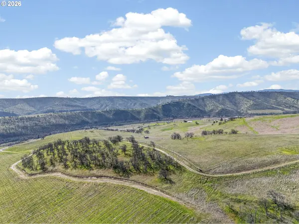 3475 THREE MILE RD, The Dalles, OR 97058