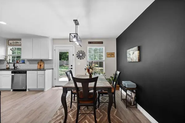 112 Buchanan Street, Whitesboro, TX 76273