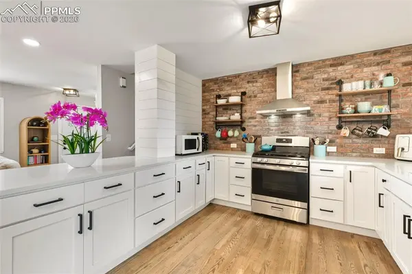 1414 Martin DR, Colorado Springs, CO 80915