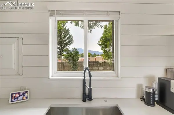 1414 Martin DR, Colorado Springs, CO 80915