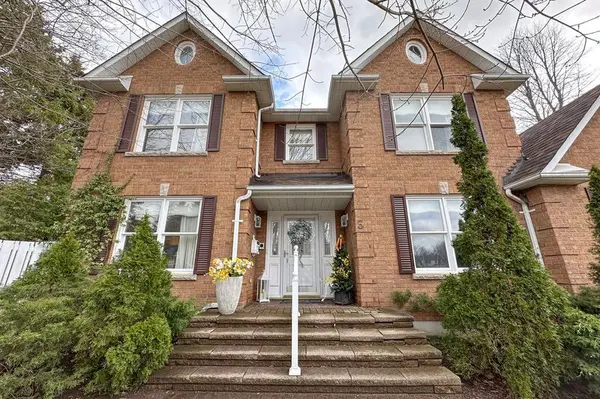 3 Hampstead Gate E, Clarington, ON L1E 1V2