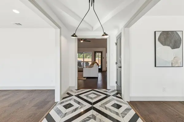 11023 Marsh Lane, Dallas, TX 75229