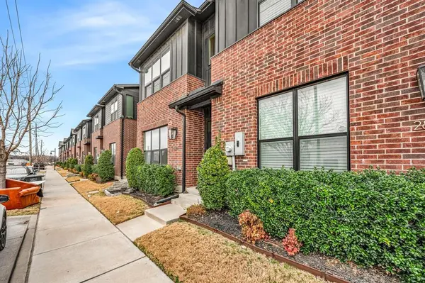 2825 Stanley Avenue, Fort Worth, TX 76110