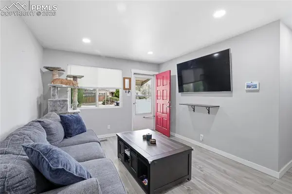 2518 Chimayo DR, Colorado Springs, CO 80911