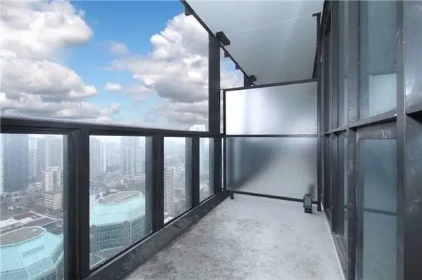 101 Charles ST E #2810, Toronto C08, ON M4Y 0A9