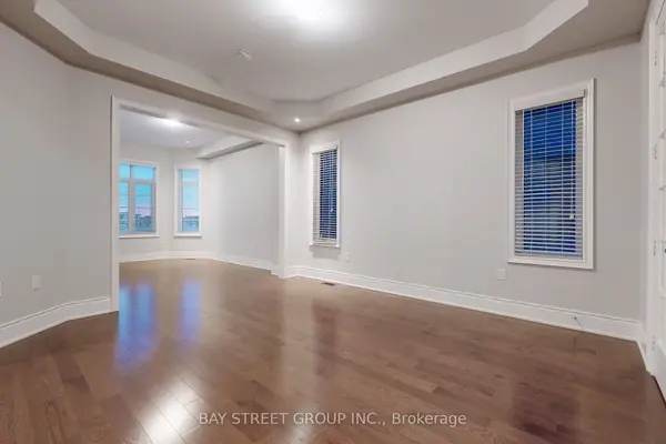 423 Threshing Mill BLVD, Oakville, ON L6T 0T4