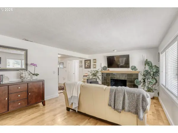 1731 CONIFER DR, Lake Oswego, OR 97034