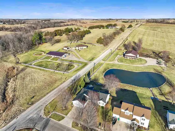 1260 Sunrise Dr, Ely, IA 52227