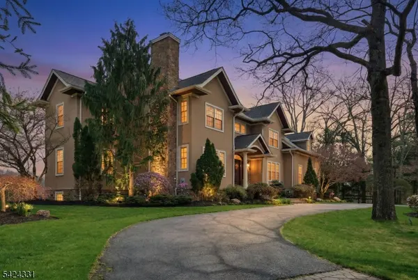 11 N Pocono Rd, Mountain Lakes Boro, NJ 07046