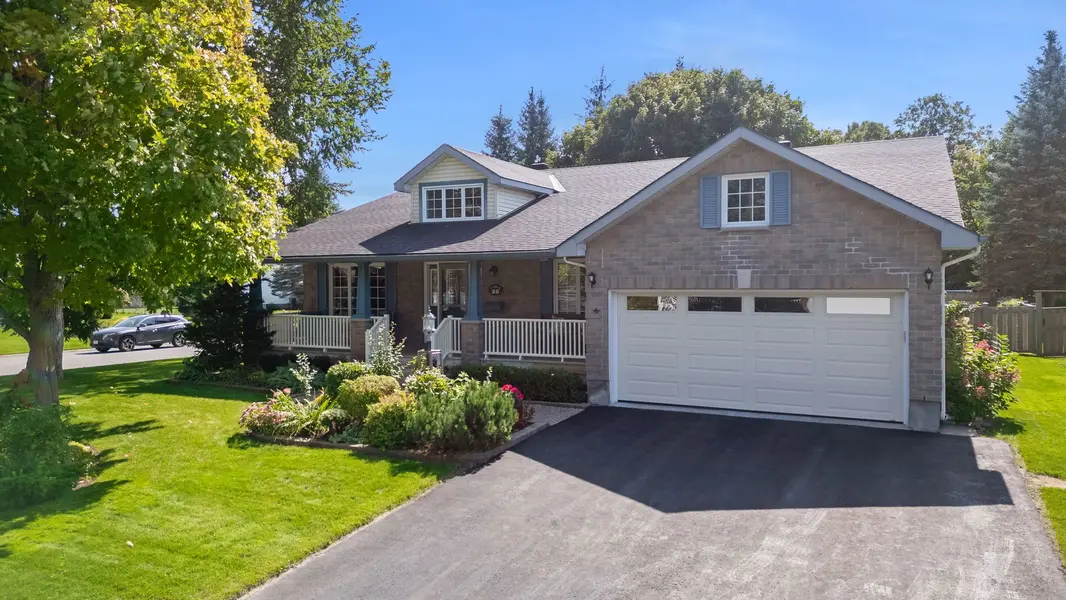 26 Moore ST, Stittsville - Munster - Richmond, ON K0A 2Z0