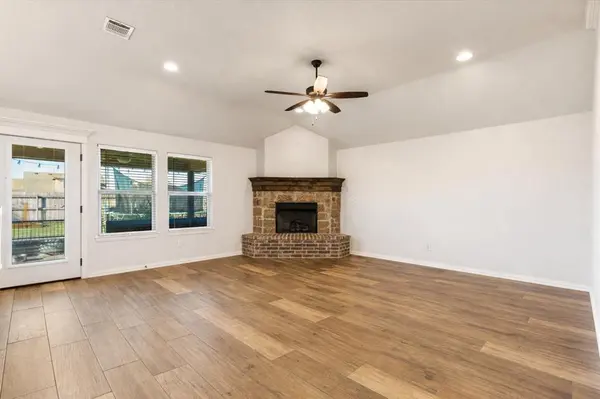 3210 Main Street, Granbury, TX 76049