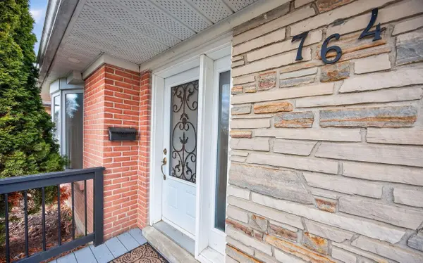 764 Botany Hill (Main) CRES, Newmarket, ON L3Y 3A8