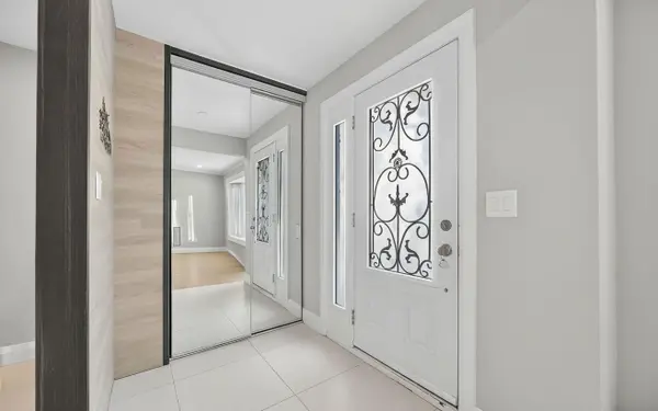 764 Botany Hill (Main) CRES, Newmarket, ON L3Y 3A8