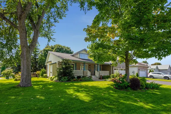 26 Moore ST, Stittsville - Munster - Richmond, ON K0A 2Z0