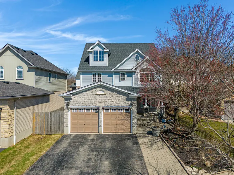 184 Sofron DR, Cambridge, ON N3C 4M6
