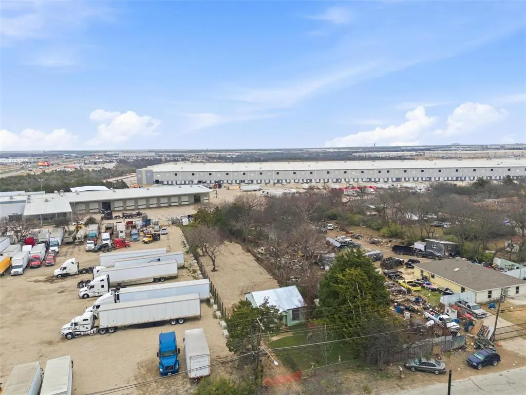 8322 Honeysuckle Lane, Dallas, TX 75241