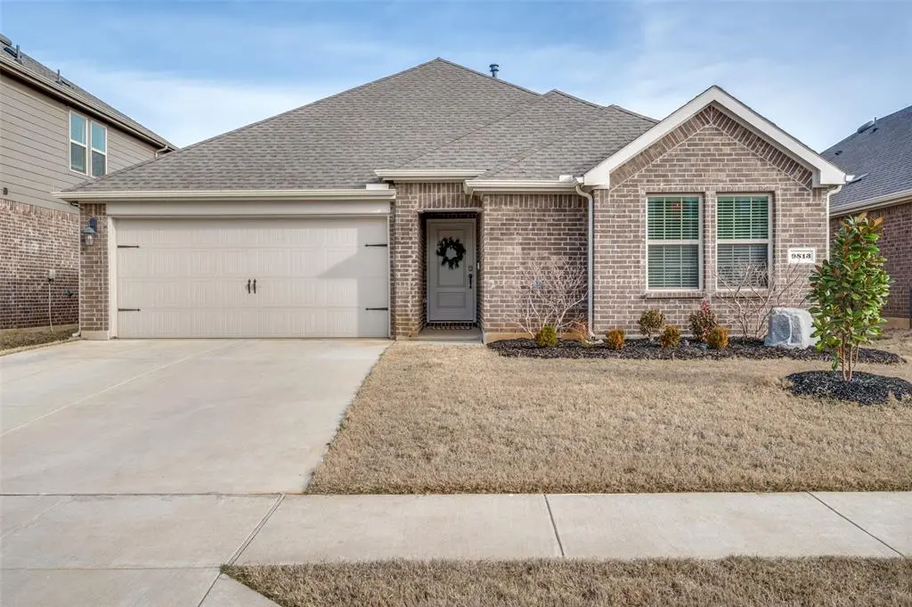9813 Quail Pointe Road, Aubrey, TX 76227