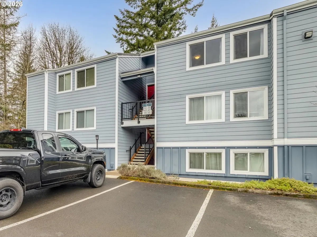 47 EAGLE CREST DR #49, Lake Oswego, OR 97035