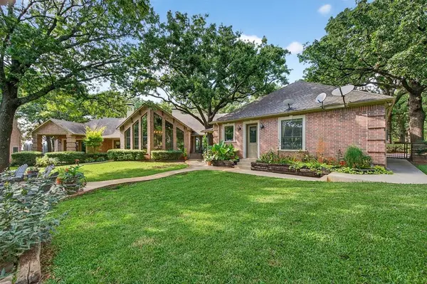 215 Hiland Acres Circle, Pottsboro, TX 75076