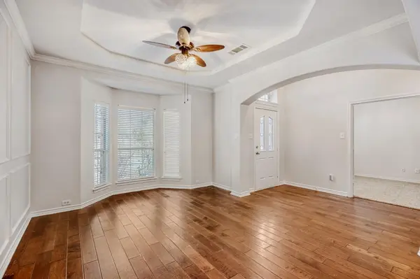 2207 Creekedge Court, Corinth, TX 76210