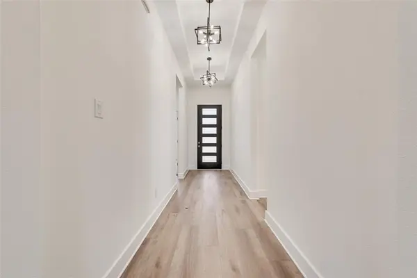 4021 Esmalda Street, Dallas, TX 75212