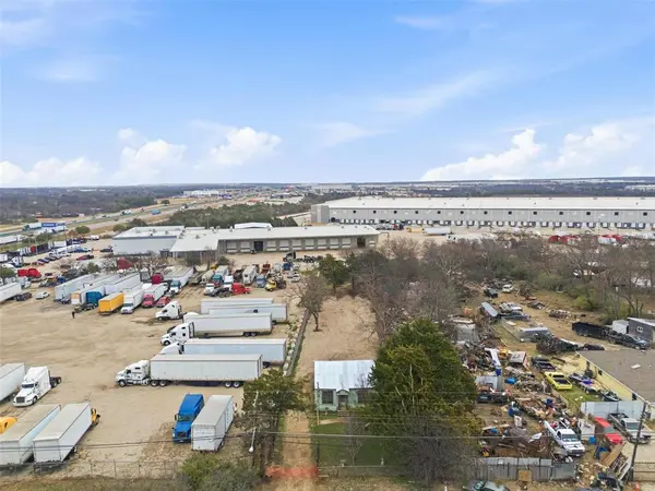 8322 Honeysuckle Lane, Dallas, TX 75241