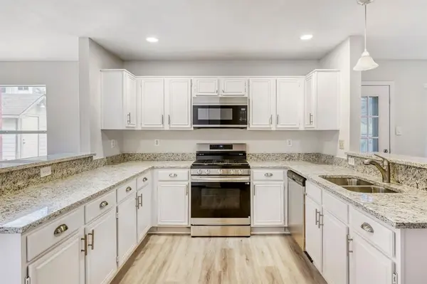 2112 Meadowview Drive, Corinth, TX 76210