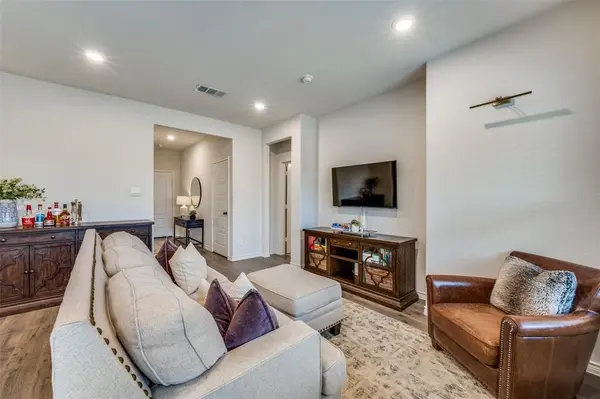 9813 Quail Pointe Road, Aubrey, TX 76227