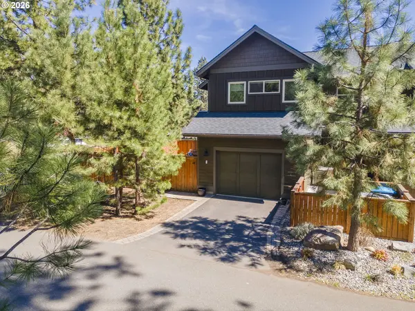 923 E DESPERADO TRL, Sisters, OR 97759