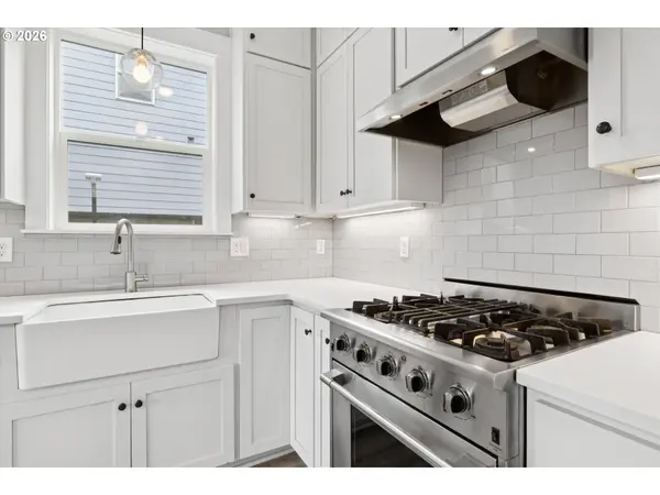 14825 NW HIGHCROFT CT, Portland, OR 97229