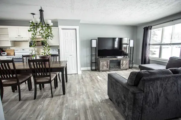 10011 100 ST, High Level, AB T0H 1Z0