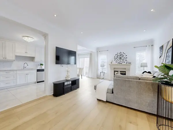 60 Colombo CRES, Vaughan, ON L6A 0A3