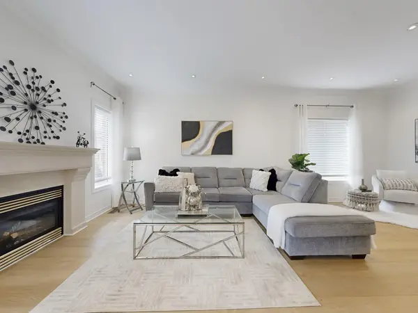 60 Colombo CRES, Vaughan, ON L6A 0A3