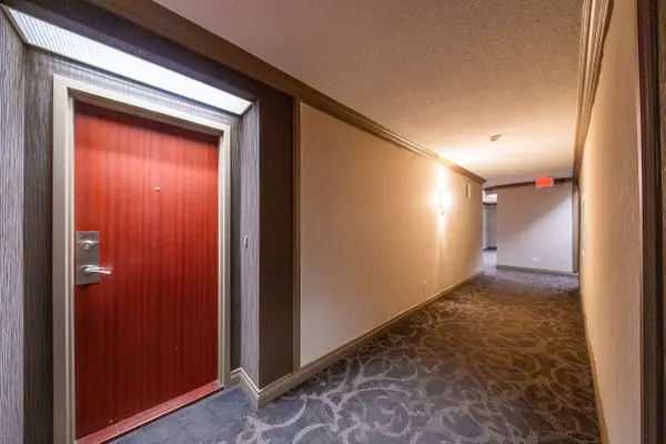 880 Dundas ST W #203, Mississauga, ON L5C 4H3