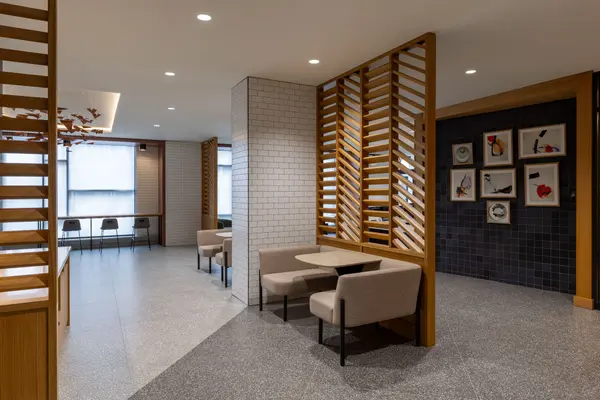 2495 Eglinton AVE W #510, Mississauga, ON L5M 2T2