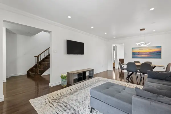 6282 Camgreen CIR, Mississauga, ON L5N 4M6