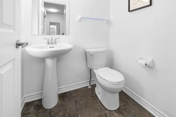 529 Dundonald DR, Barrhaven, ON K2J 5X1