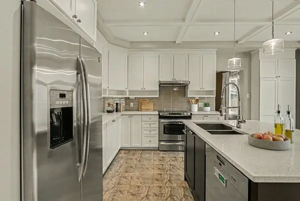 129 Tapestry DR, Barrhaven, ON K2J 0H3