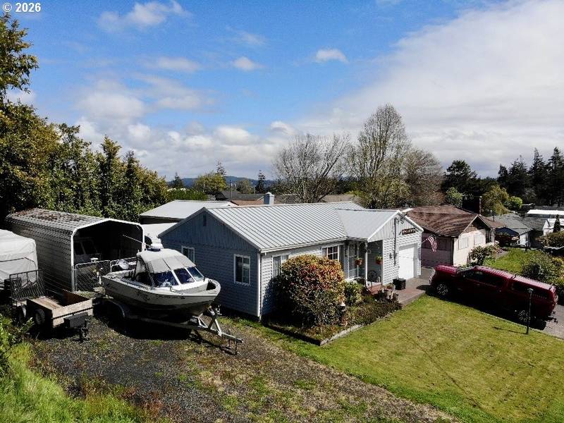 2188 LOMBARD ST, North Bend, OR 97459